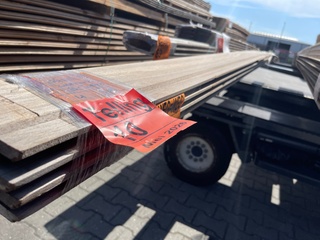 4x Thermo Ayous Channelsiding, 18x140mm, lengte 590cm